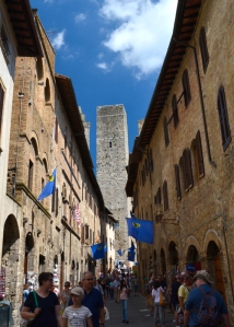 San Gimignano entry into town small